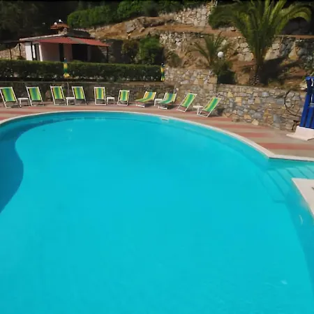 アパートホテル Villaggio Colombo Nuova Gestione 3*