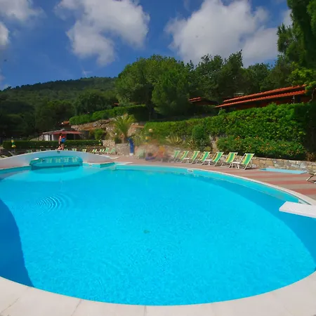 Villaggio Colombo Nuova Gestione アパートホテル 3*