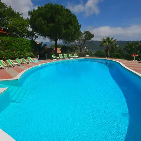 Villaggio Colombo Nuova Gestione Marina dʼAndora