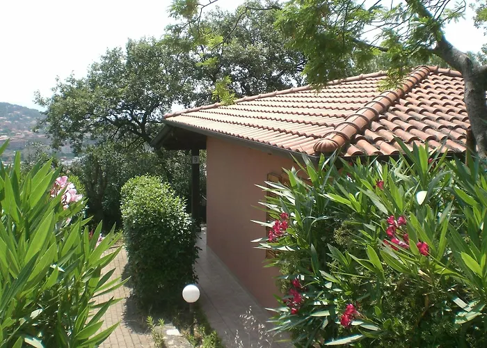 Villaggio Colombo Nuova Gestione Lejlighedshotel Marina dʼAndora